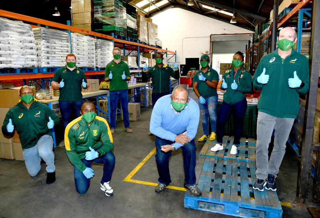 Springbok players assist with food parcels for less fortunate